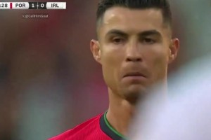 C羅2024年對(duì)陣愛爾蘭踢任意球時(shí)激勵(lì)自己，可惜球擊中了門柱