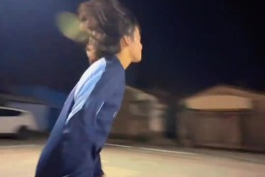 ??小學(xué)生變大佬，庫(kù)里拍攝廣告大佬氣勢(shì)十足！