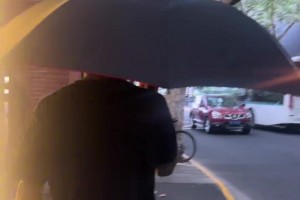 保持狀態(tài)的秘訣！C羅賽前熱身，腿部肌肉的線條清晰可見