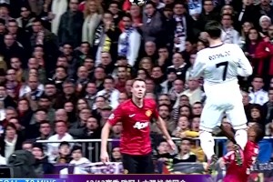 詹俊社媒曬C羅視頻：這么驚人的彈跳力，他就是足球界的喬丹