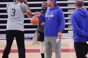 笑死！還在恢復(fù)中的歐文想要和濃眉打1v1，被基德及時(shí)制止