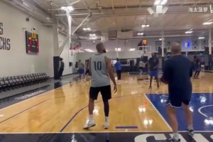 住院掛水也不能阻止他打籃球！網(wǎng)友：萊昂納德你看好了