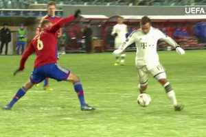 那時(shí)候他還是金童！格策歐冠突襲風(fēng)騷一條龍破門！