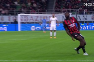 米蘭1-1遭扳平！德溫特禁區(qū)內(nèi)手球送點(diǎn)！夸德拉多主罰命中！