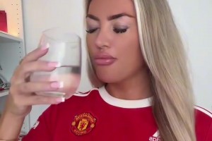 繼續(xù)整活！曼聯(lián)女網(wǎng)紅：我喝掉了利物浦球迷美味的淚水！