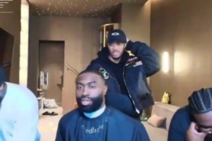 為啥當年尼克斯沒奪冠？小斯：安東尼來只想著得分，球的轉(zhuǎn)移沒了