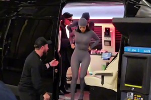 最強防守陣容！卡戴珊一家也有自己的戰(zhàn)衣了