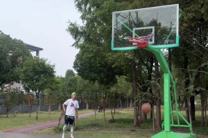 當普通人打球遇到文班亞馬時 這樣超高投籃就不會被冒了吧？