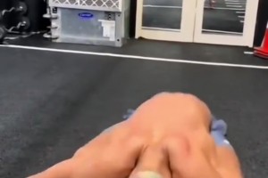 文班亞馬劈叉那一刻真的驚呆了，這可是和姚明一樣高的人啊