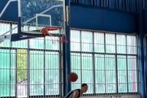 臥槽！手長(zhǎng)腳長(zhǎng)！哥們，你是國(guó)產(chǎn)文班啊？??