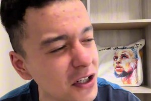 解說(shuō)依力：兄弟們救救登哥吧，砍30+三雙依舊沒(méi)能給球隊(duì)帶來(lái)勝利??