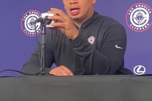 泰倫盧：我們計劃就是讓約基奇單打，切斷他傳球，但沒想到他能砍55分??