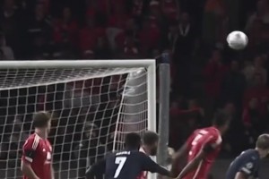 歐冠官推：這一腳和澤林斯基那腳，哪個(gè)更驚艷？??