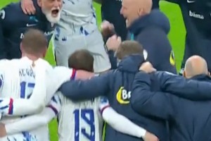 美加墨，哈寶他來(lái)了！挪威4-1意大利出線，時(shí)隔27年重返世界杯