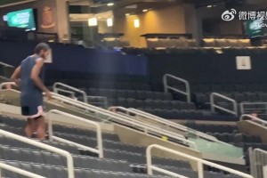 小卡今天在TD北岸花園球館進(jìn)行大量爬樓梯訓(xùn)練，看來快復(fù)出了