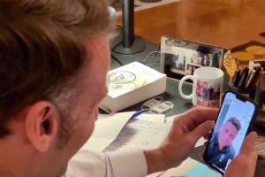 夢(mèng)幻聯(lián)動(dòng)！馬克龍和大羅視頻通話：聽(tīng)說(shuō)你曾想加入馬賽？