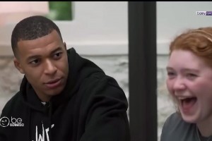 姆巴佩：梅西現(xiàn)在不在巴薩了，你應(yīng)該關(guān)注皇馬隊(duì)??