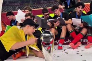 葡萄牙小孩哥們上課，順便拿個世界杯冠軍??