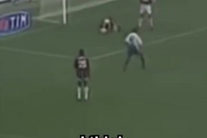 這誰敢擋??！巴蒂斯圖塔看自己經(jīng)典的小禁區(qū)任意球爆射！