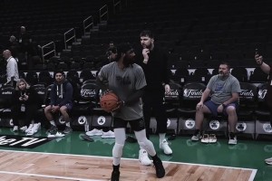 東契奇:這就是頂級(jí)控衛(wèi)的視野 鹽都不鹽了？