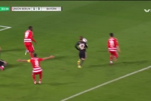 凱恩禁區(qū)內(nèi)犯規(guī)送點(diǎn)！奎菲爾德點(diǎn)射破門梅開二度！