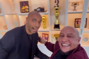 亨利卡洛斯你們賠我手機??