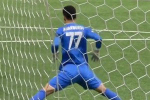 開車都是外腳背！名場面：C羅瞬間調(diào)整，助攻夸雷斯馬輕松破門！